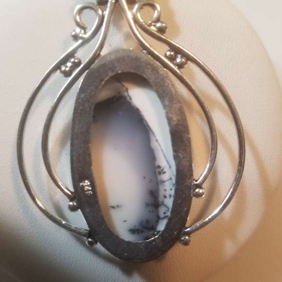 BEAUTIFUL PENDENT NWOT - Picture 5 of 5